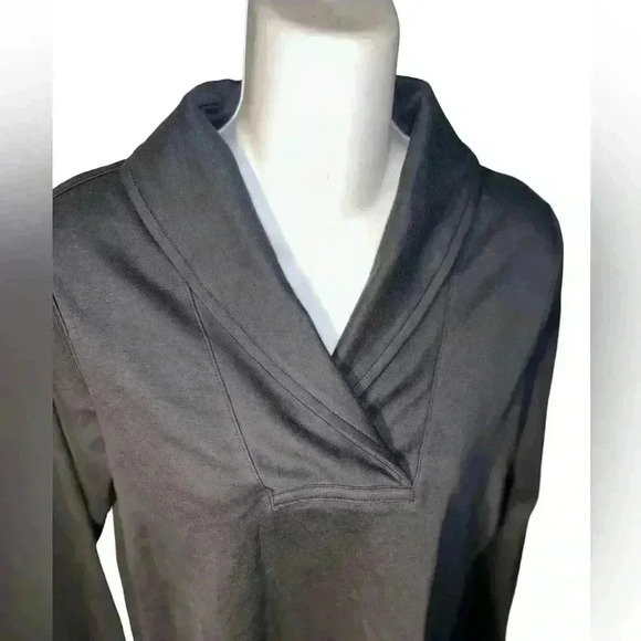 L.L Bean‎ Black V-Neck Collared Shirt, M - Picture 4 of 5